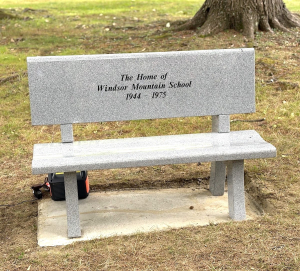 Theater-Bench