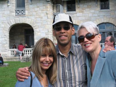 KentCalhoun'75andhiswifeRosalie(Gouletas)Calhoun'74&Matuchka(JoanneMotichica)71-73